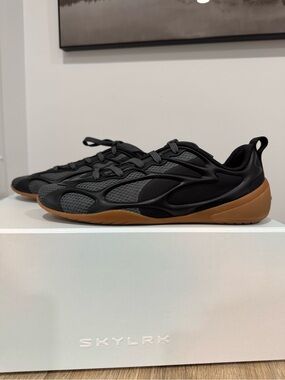 Men’s Black & Brown Low-Profile Sneakers